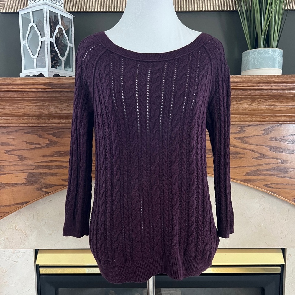American Eagle Women's Maroon Wool‎ Blend Round Neck Cable Knit Sweater Size: S